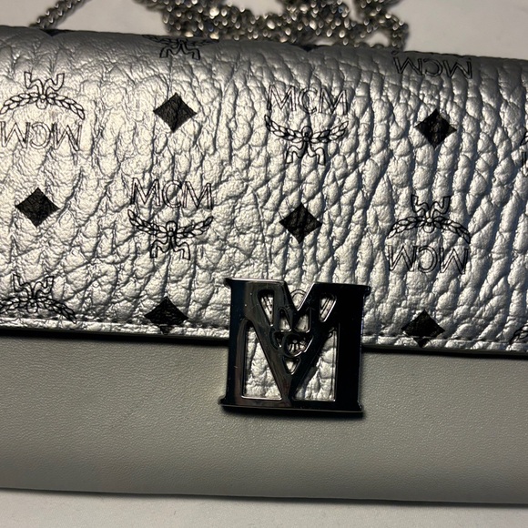 MCM Travia Visetos Leather Mix Chain Wallet - Picture 2 of 13